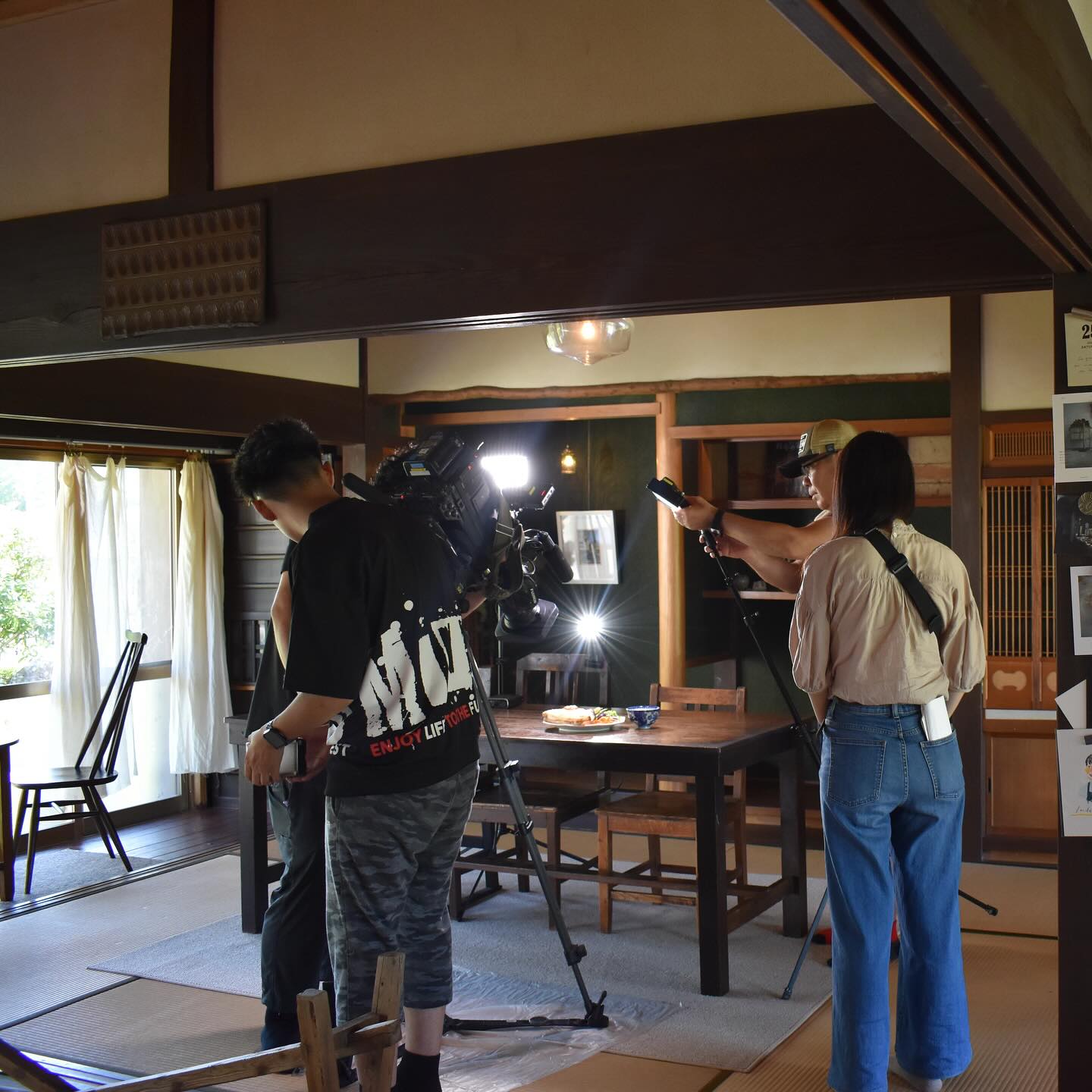 京丹波町のカフェ「2番目のテーブル」でテレビ番組のロケが行われました。